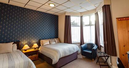 Aarondale Guest House