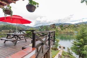 Outdoor dining - Casa de las Dos Palmas (El Peñol)