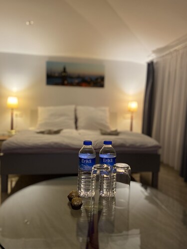 Sleep2Fly Hamburg-Airport - Hostel