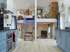 Interior - Bluebell Barn is a perfect hideaway for a week or long weekend. (Okehampton)