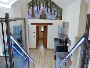Dishwasher, cookware/dishes/utensils, freezer - Bluebell Barn is a perfect hideaway for a week or long weekend. (Okehampton)
