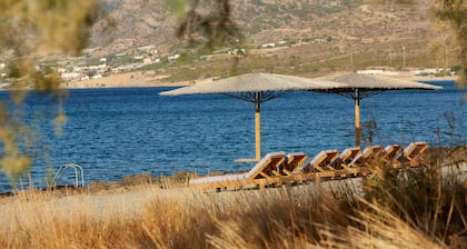 Sea-front condo in luxury contemporary villa