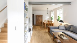 Apartment, 1 Bedroom | Living room | TV - Altstadt Apartments Verden - Strukturstraße (Verden)