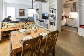 Apartment, 1 Bedroom | In-room dining - Altstadt Apartments Verden - Strukturstraße (Verden)