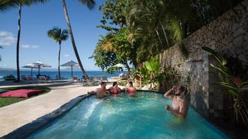 2 piscinas al aire libre