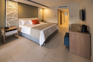 Free minibar, in-room safe, desk, blackout drapes - Select Sosua Adults Only, Trademark by Wyndham All Inclusive (Sosúa)