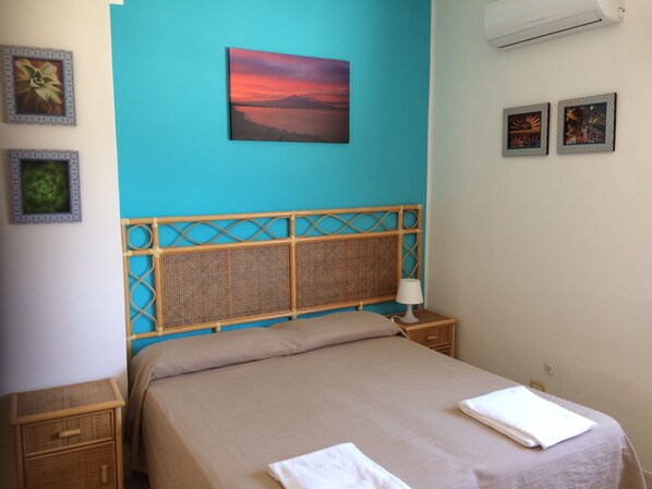 Standard Double Room, Sea View (Camera n.4) | Free WiFi, bed sheets - Hotel Ristorante Il Triangolo (Augusta)