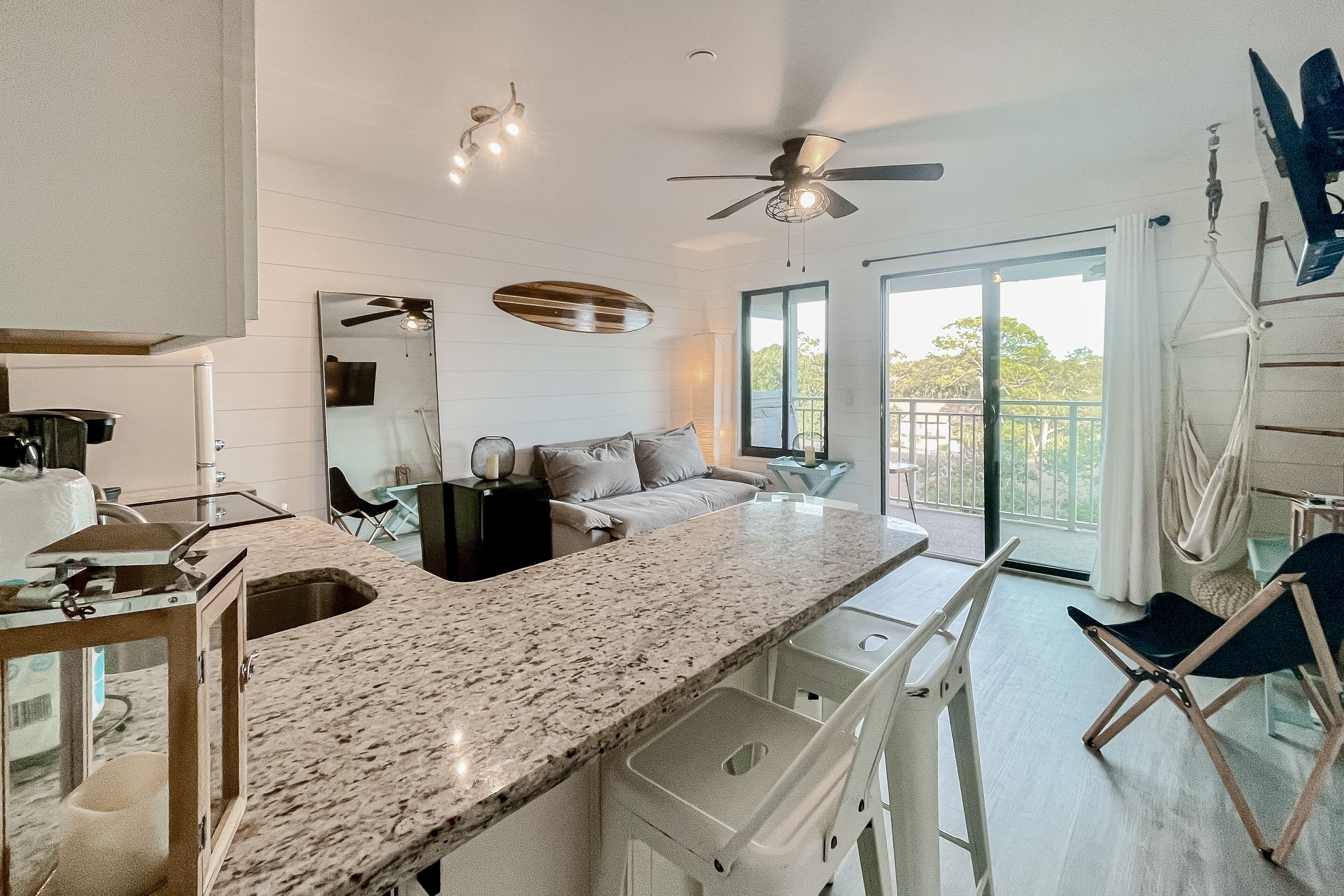 TV, DVD player, table tennis