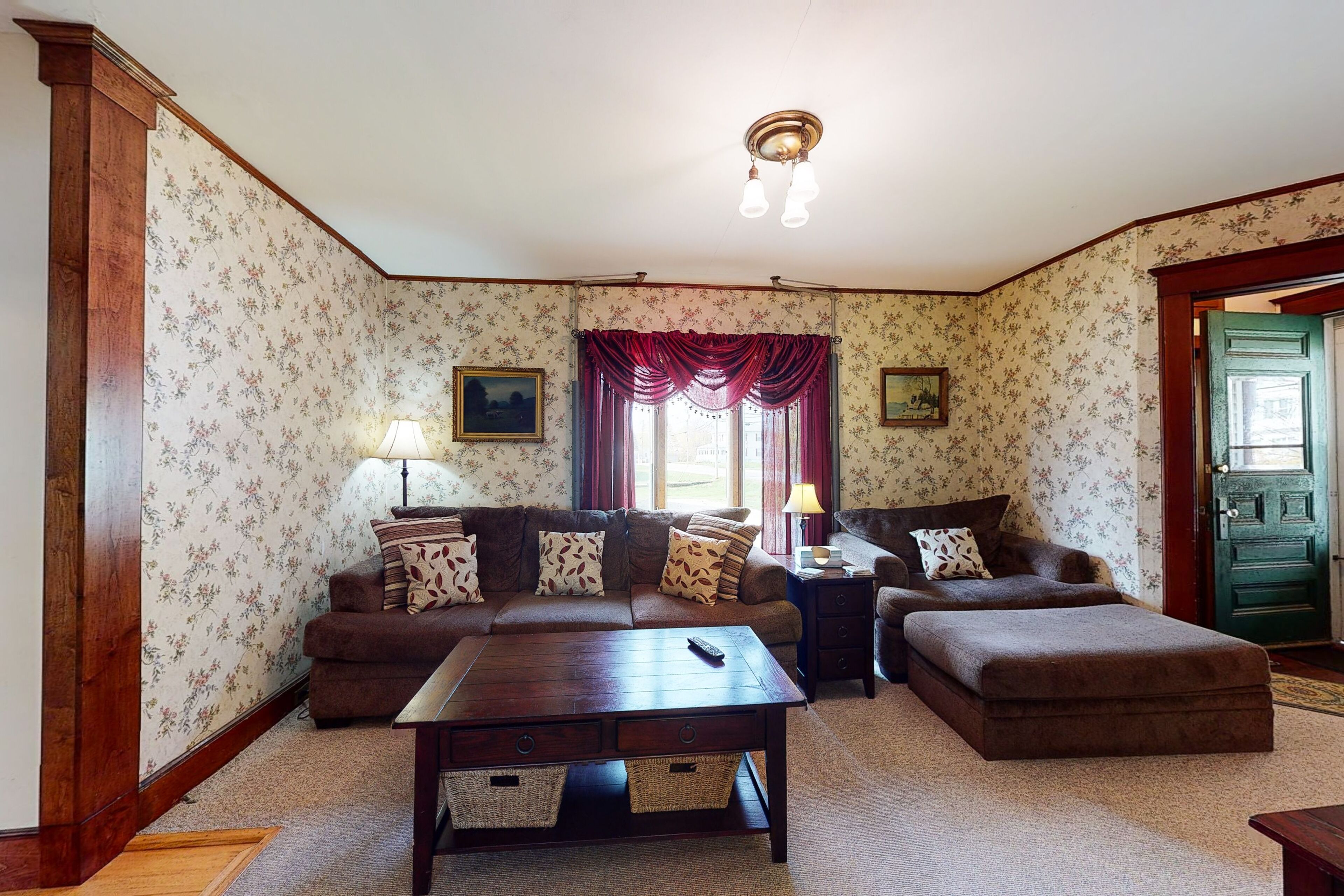 Beautiful, dog-friendly Victorian with a porch & large yard - near the beach