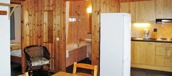 Nice Apartment with parking and pets allowed