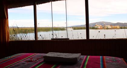 Titicaca Floating Lodge