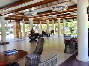 Dining - Cathy Homes~ Hundred Steps to SM Mall City of Davao (Davao City)