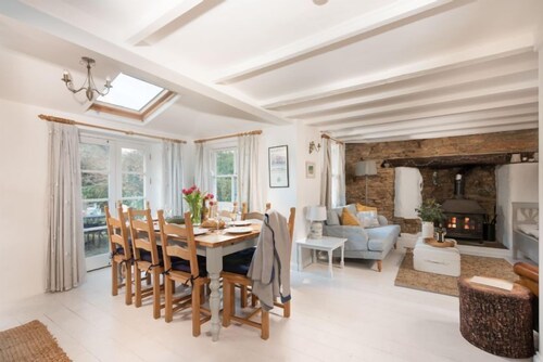 A traditional Cornish cottage quietly tucked away for a peaceful escape.