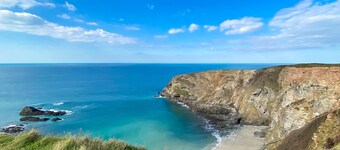 A spacious, detached cottage with character and charm, located in St Agnes.