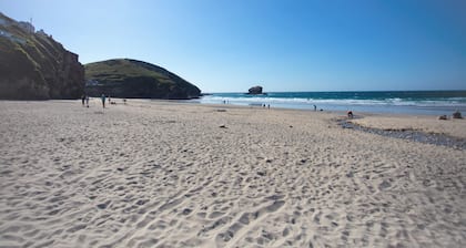 A spacious, detached cottage with character and charm, located in St Agnes.
