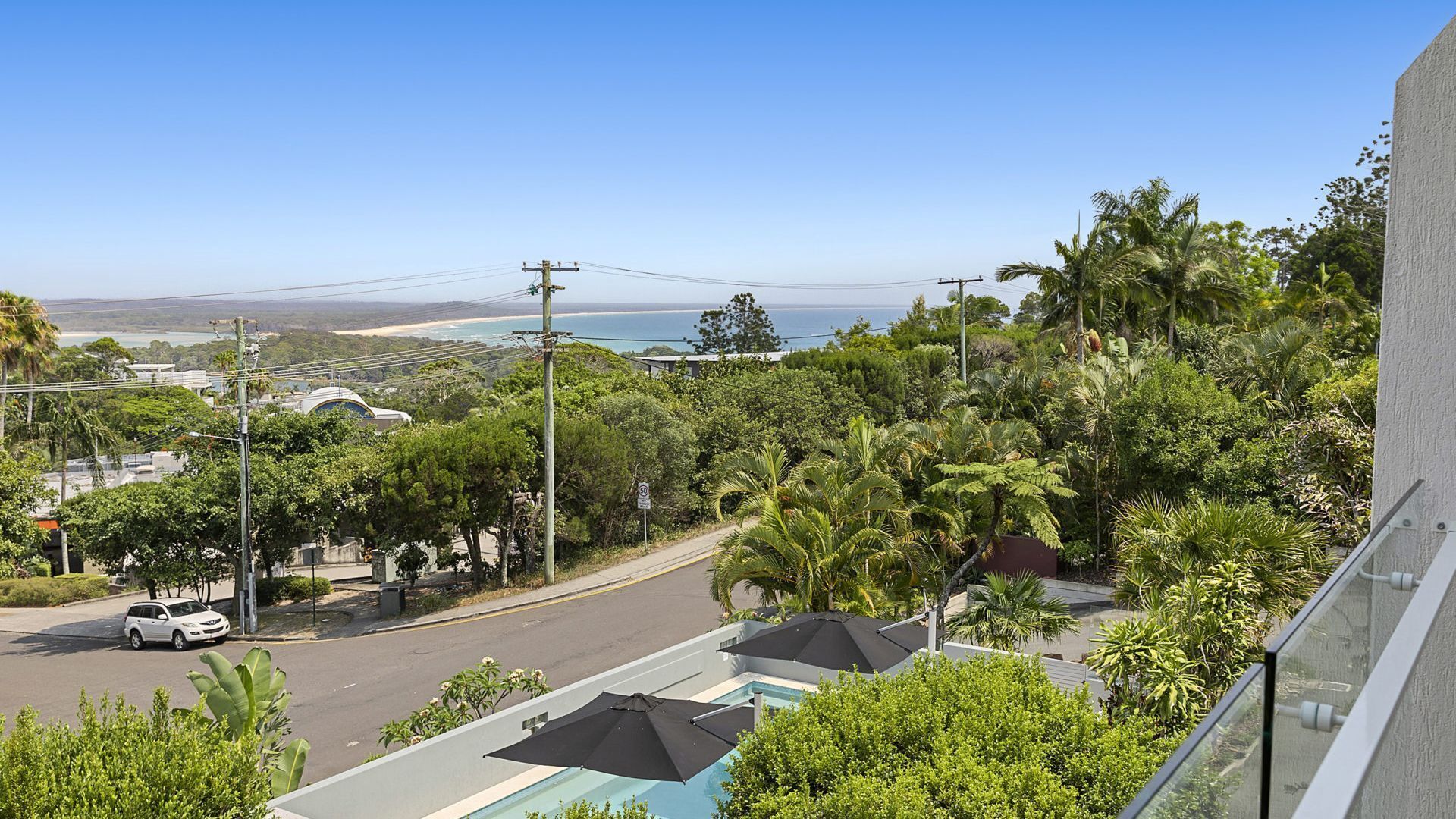 Impressive Views of Noosa - Unit 8 Taralla — image 18