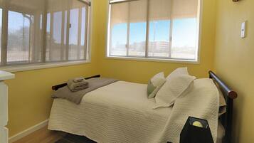 3 bedrooms, bed sheets