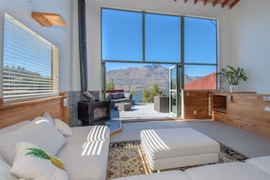 Private 3 Bedroom Duplex | Living room | Flat-screen TV, Netflix, streaming services