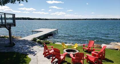 Four Season Waterfront Cottage Over-the-Water view