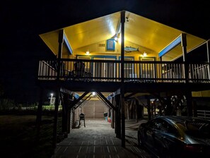 Exterior - 2nd Row, Ocean Views, Steps to Beach (Galveston)