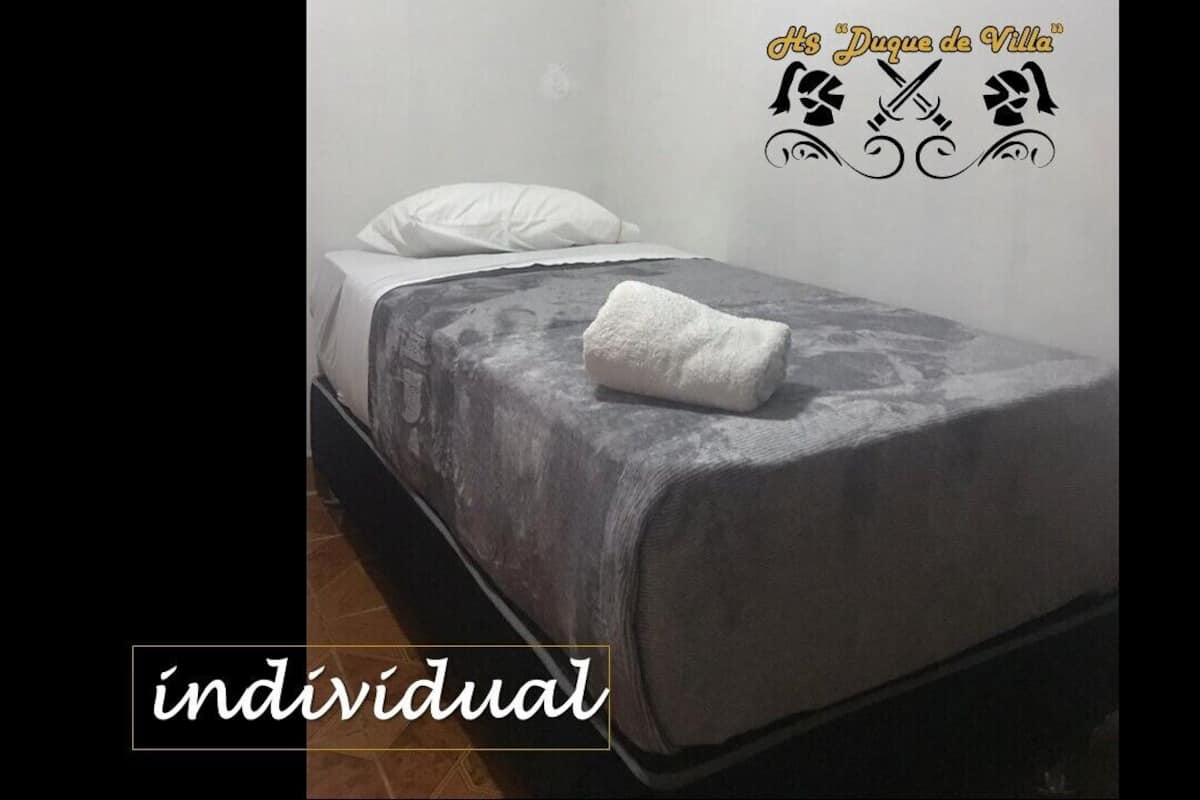 Down comforters, in-room safe, WiFi (free)