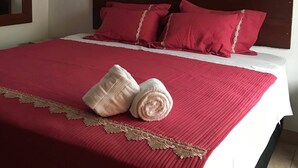 Basic Single Room - Duque de Villa Miraflores (Lima)