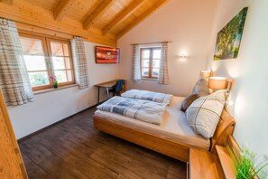 3 Schlafzimmer, Internetzugang, Bettwäsche