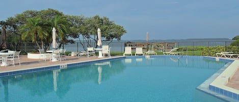 Ulkouima-allas, lämmitetty uima-allas