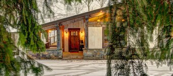 Charming 5BR Chalet@Base of Stratton Mt Has It All