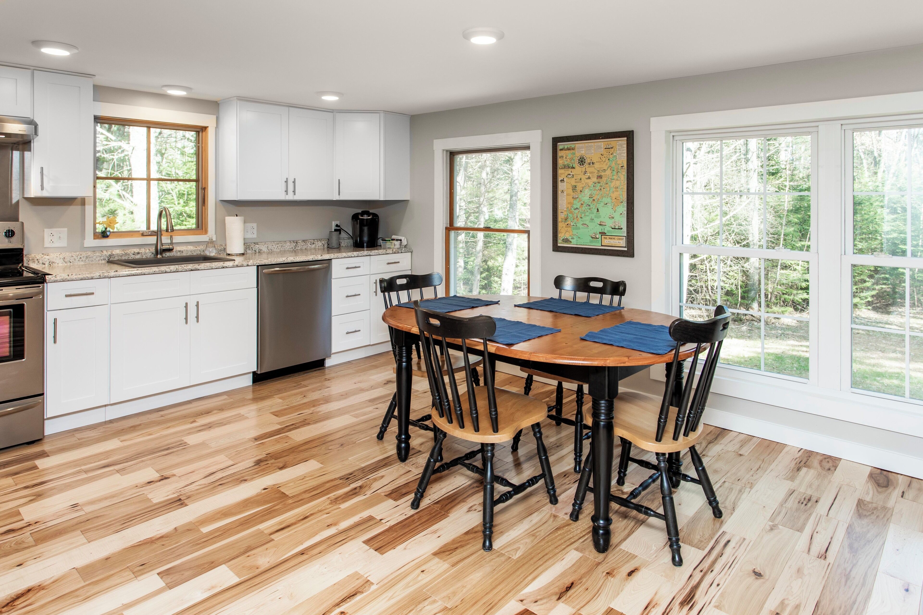 ثلاجة، ميكروويف، فرن، موقد طهي مسطح