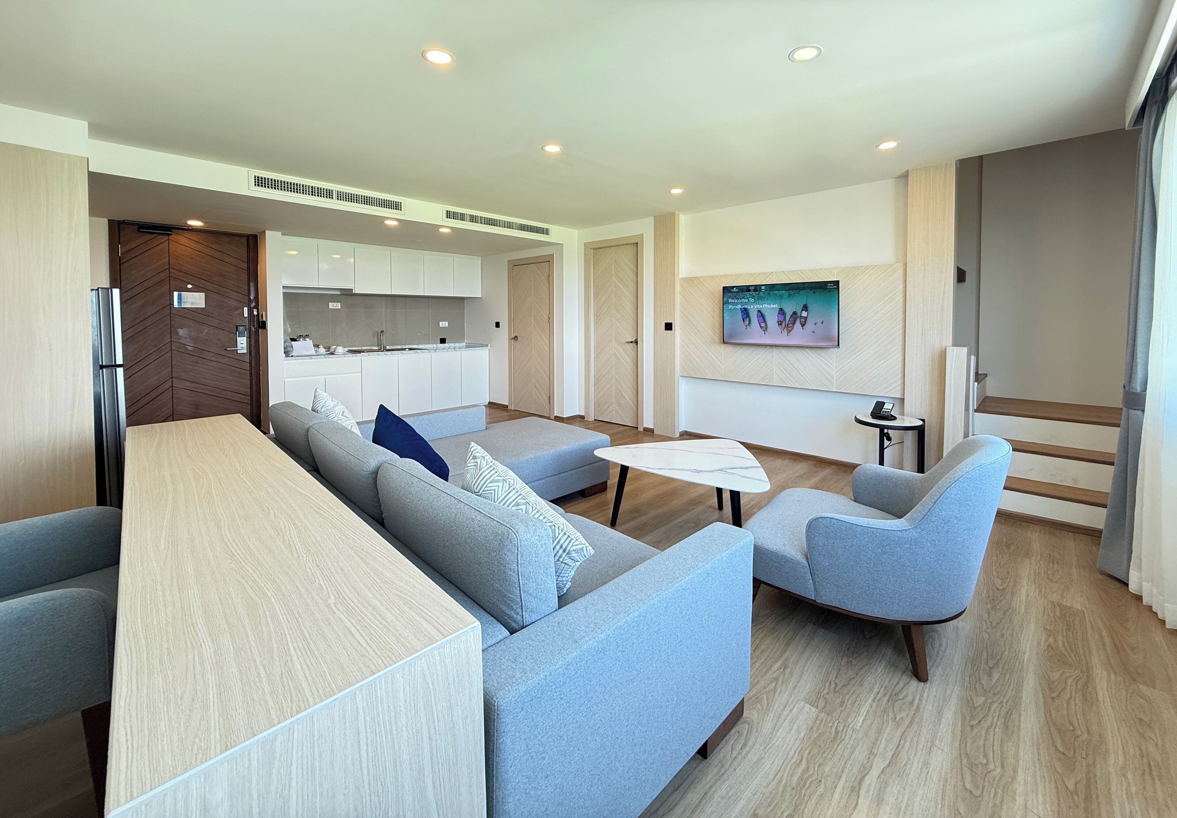 Premier Suite (Duplex) | Living area