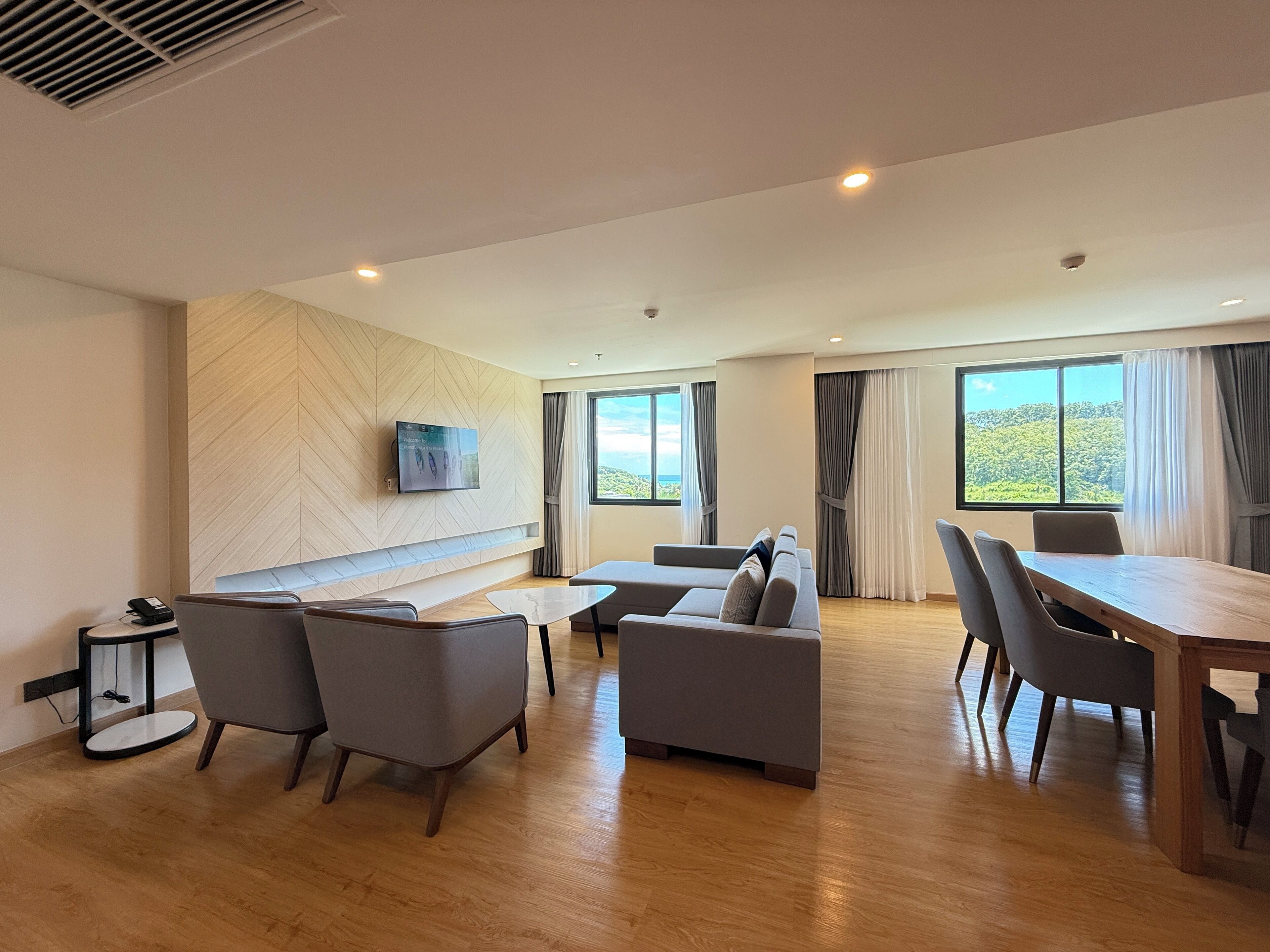 Suite Majestueuse, plusieurs lits (VIP) | Coin séjour