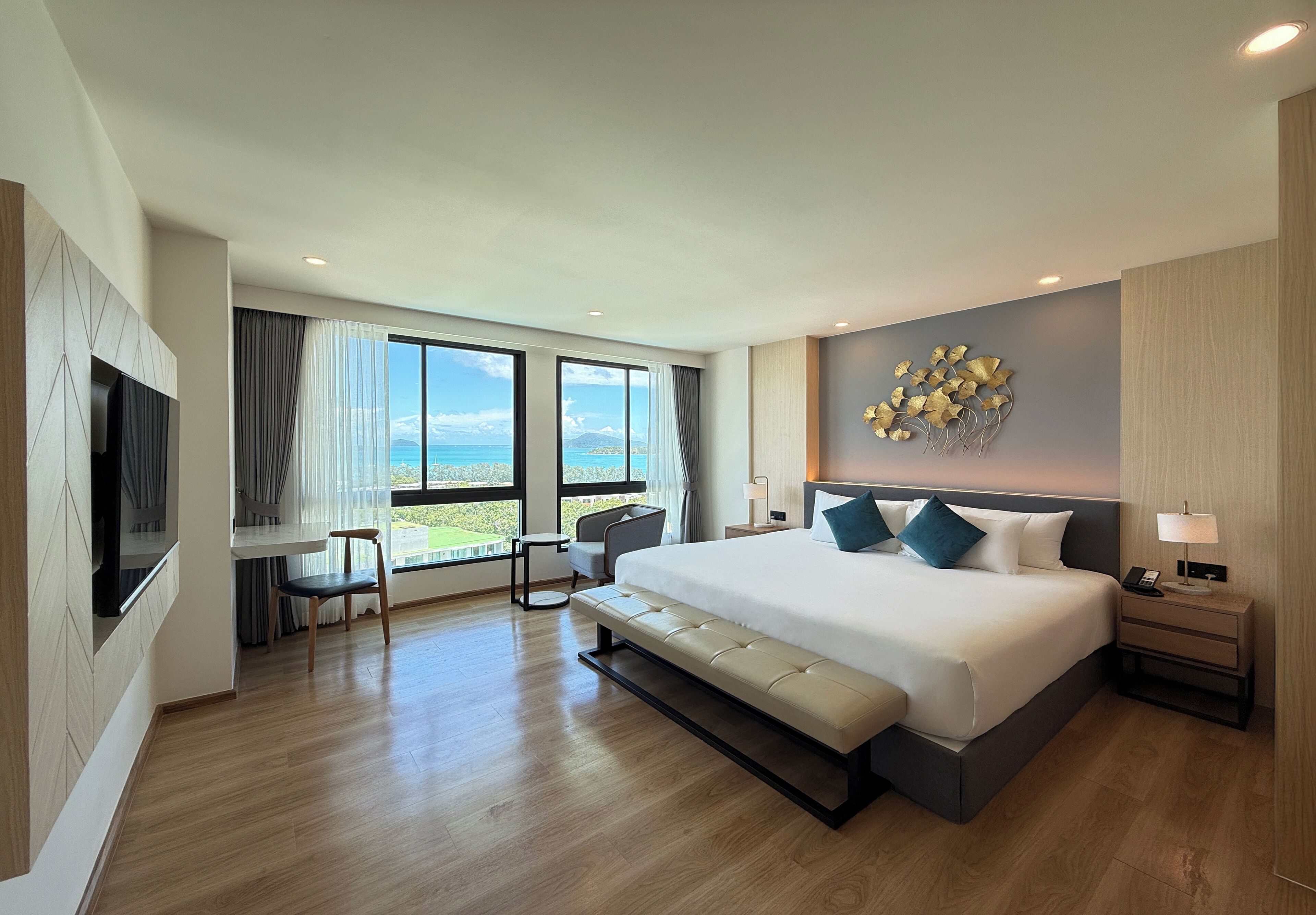 ห้องพรีเมียร์สวีท (Duplex) | เครื่องนอนระดับพรีเมียม, เตียงพร้อมฟูกเสริมที่นอน, มินิบาร์ฟรีบางอย่าง