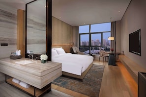 Minibar, free WiFi, bed sheets - Ramada by Wyndham Hengyang Zhengxiang (Hengyang)