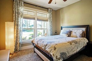 3 Schlafzimmer, Bügeleisen/Bügelbrett, WLAN, Bettwäsche