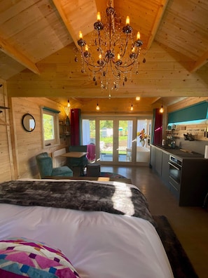 Cabin, 1 Bedroom (Barn Lodge) | 1 bedroom, individually decorated, individually furnished - Dunroamin Lodges (Glasgow)