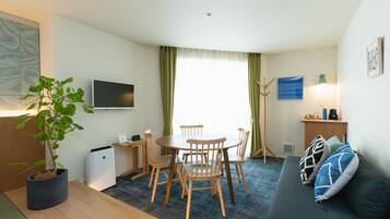 Denim Suite room | Living area | Flat-screen TV