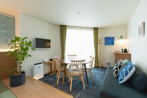 Denim Suite room | Living area - NAGI Kurashiki Hotel & Lounge (Kurashiki)
