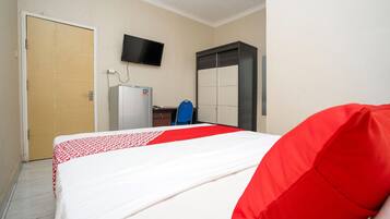 Basic Double Room | 1 bedroom, desk, free WiFi, bed sheets