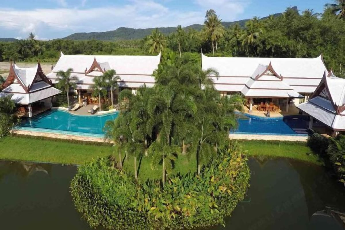 Kolam renang | Kolam renang terbuka, kabana percuma, payung kolam 
