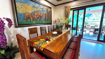 Smart TV de 50 pulgadas con canales digitales, televisión y Netflix