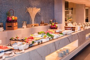 Daily buffet breakfast for a fee