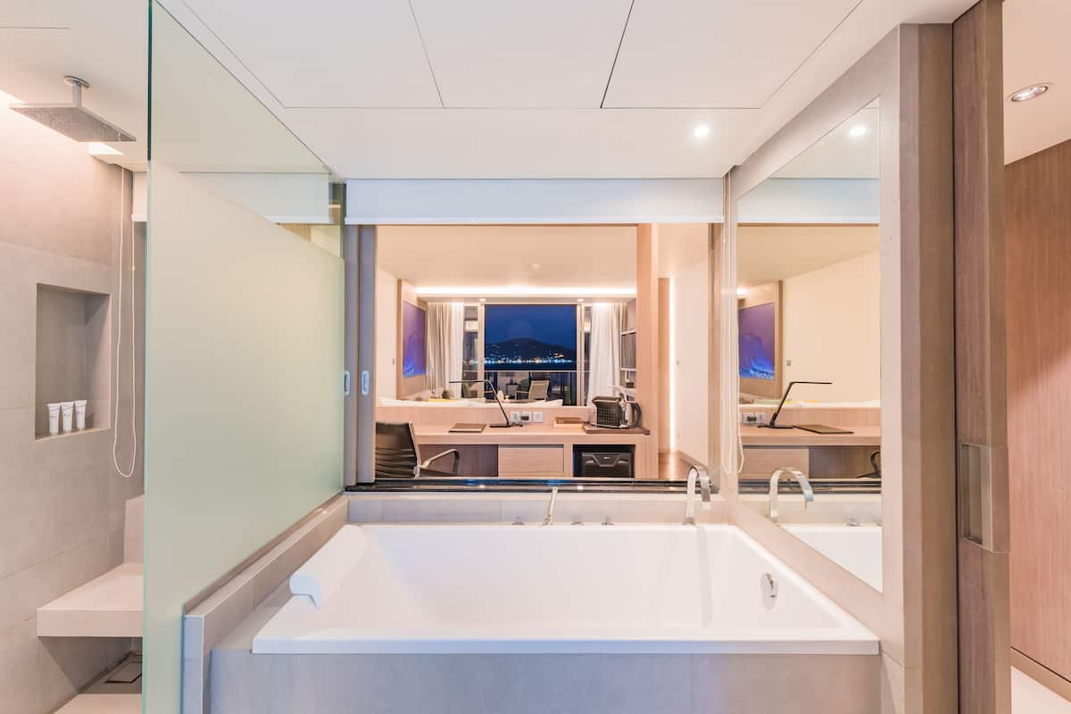 Free minibar items, in-room safe, desk, laptop workspace