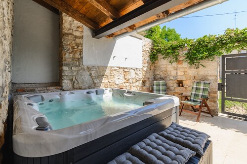 House Casa Nini with Jacuzzi in Poreč