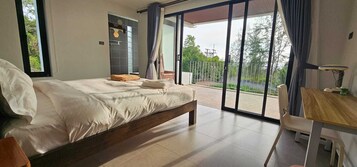 家庭套房 | 加厚床垫、客房内保险箱、办公桌、笔记本电脑工作区