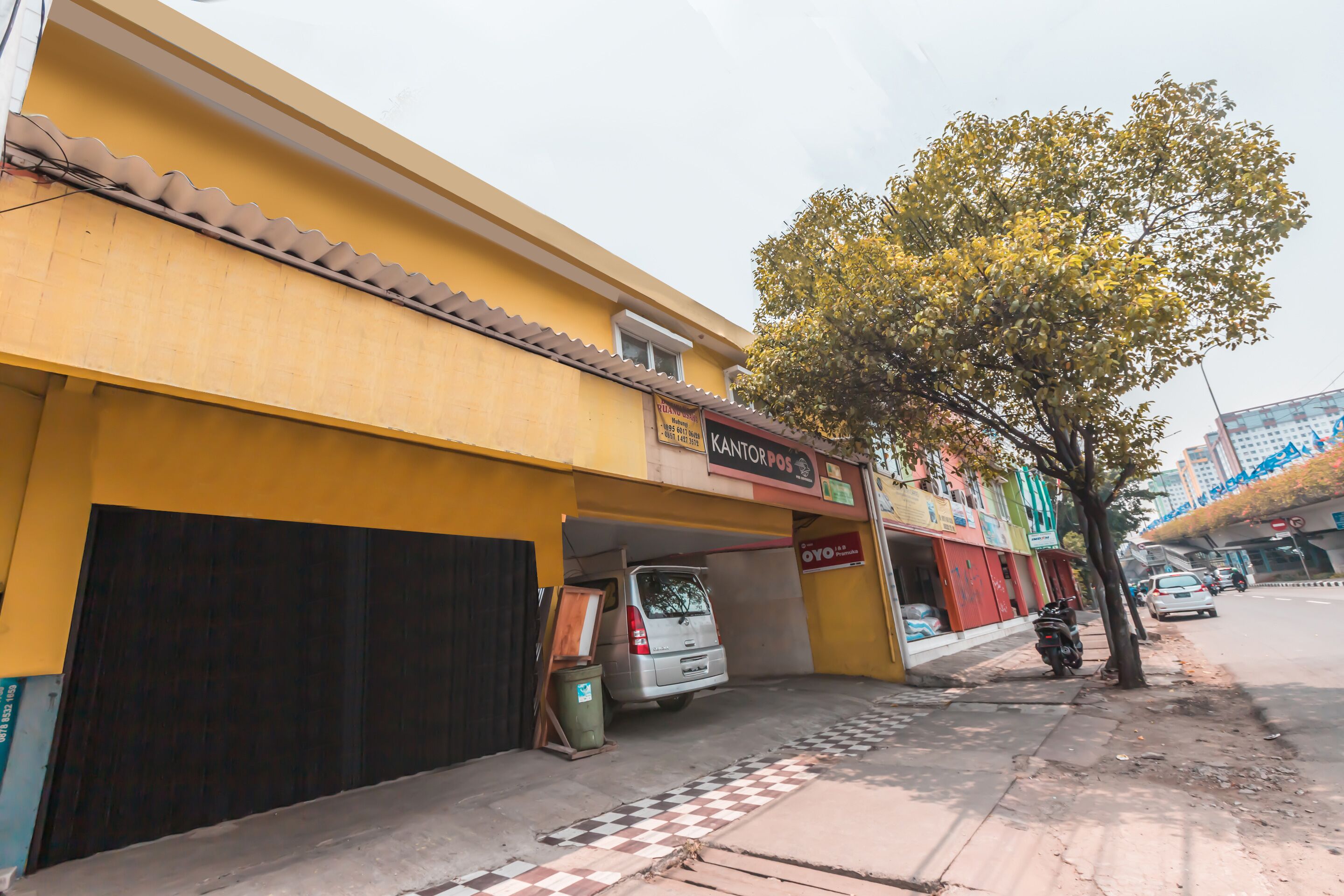 Photo - Hotel O J&b Room Pramuka