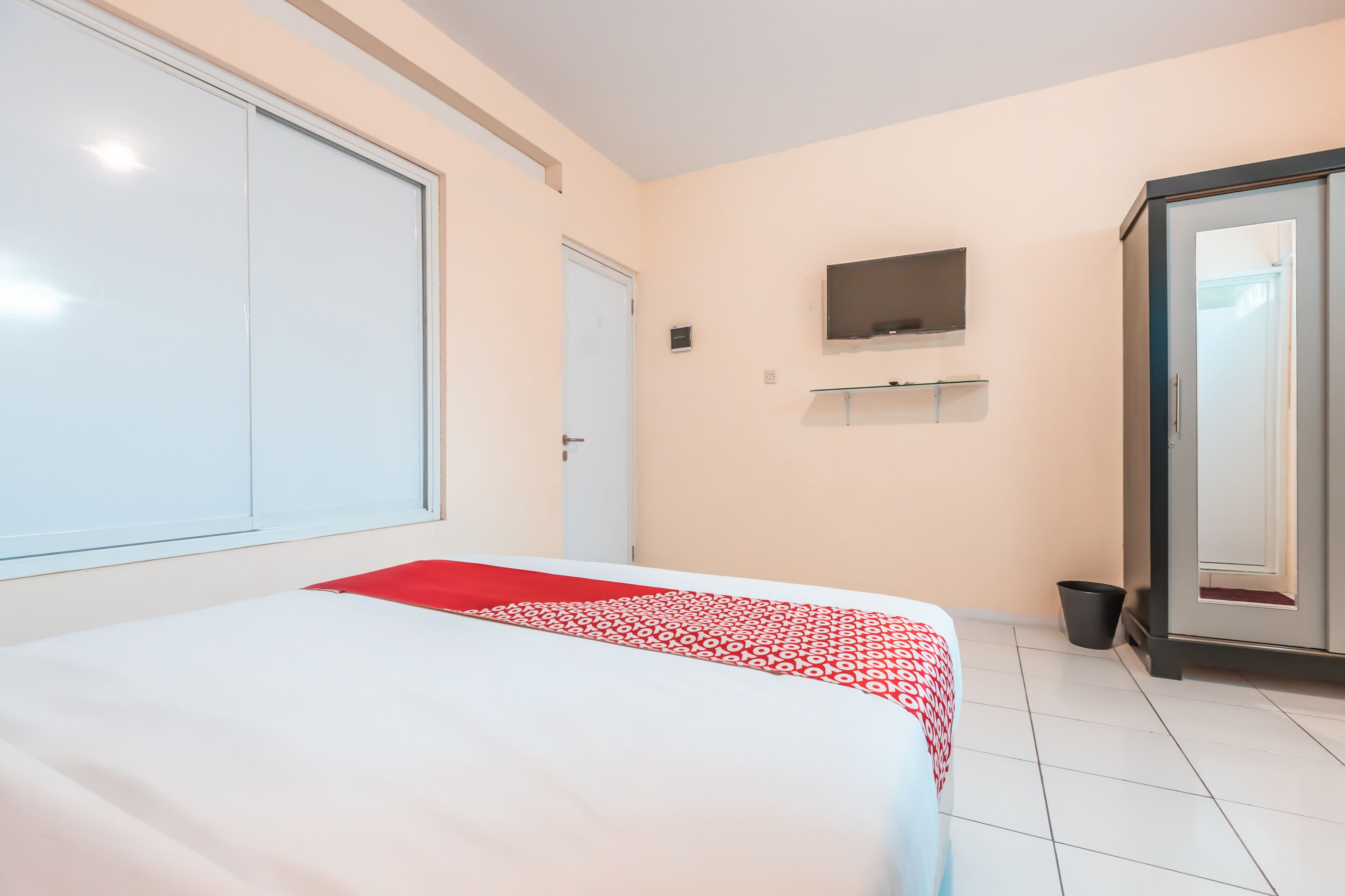 Photo - Hotel O J&b Room Pramuka