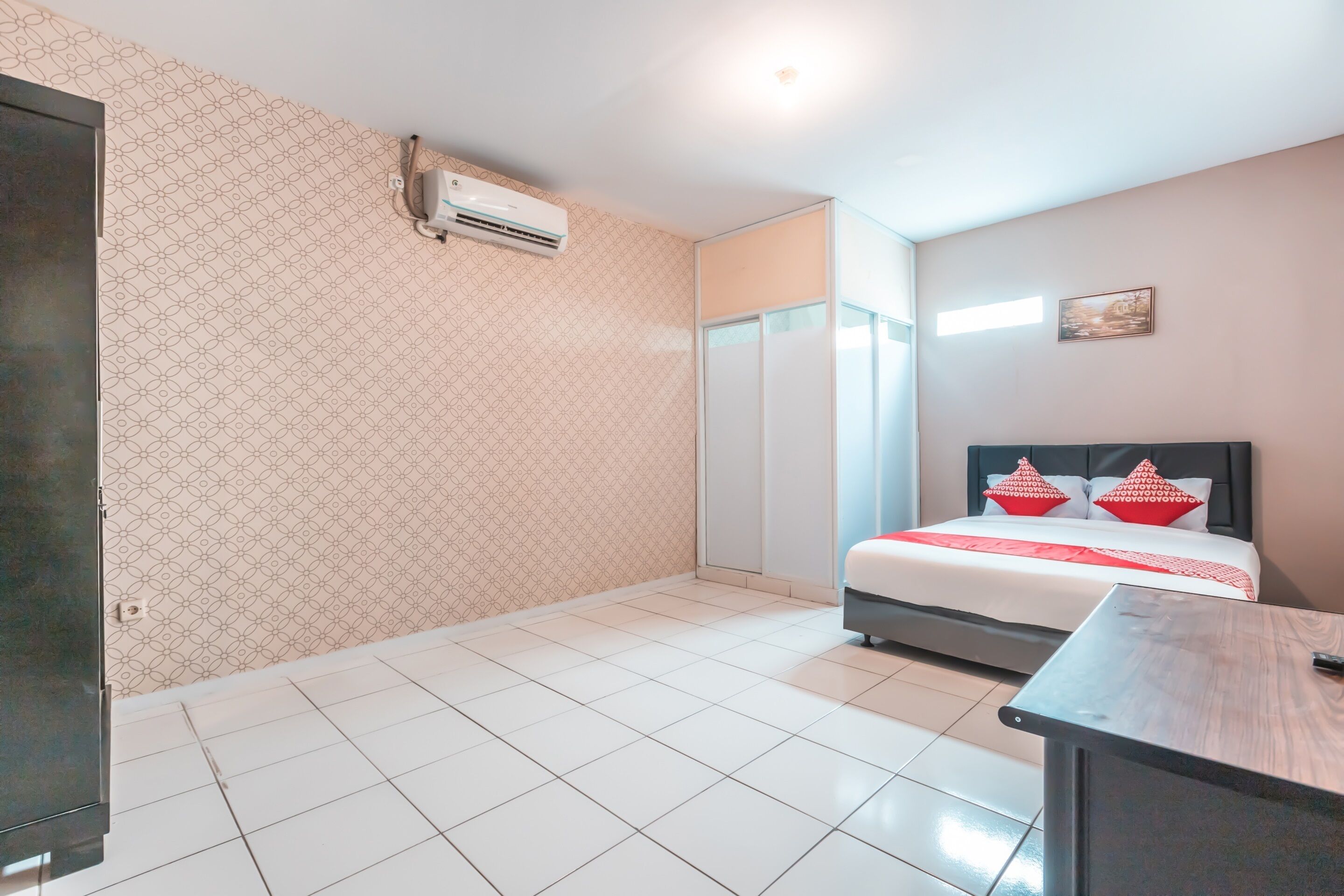 Photo - Hotel O J&b Room Pramuka