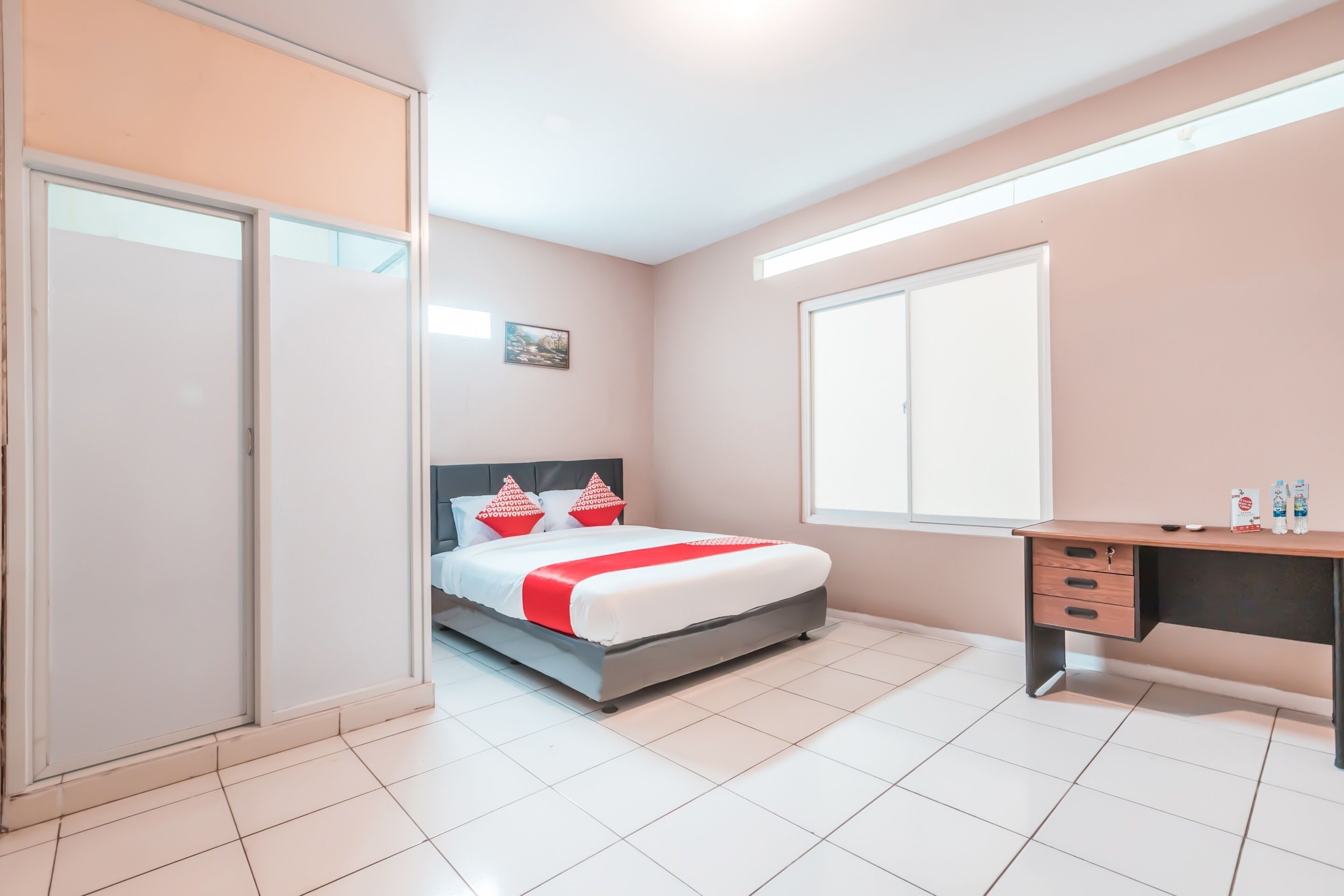 Photo - Hotel O J&b Room Pramuka