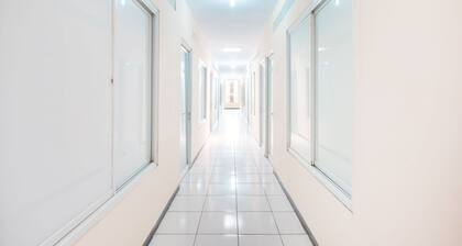 Hotel O J&b Room Pramuka